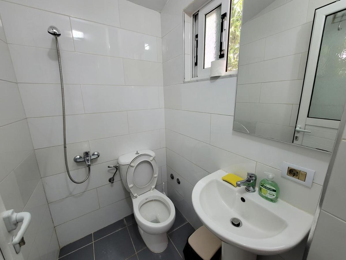Spahiu Guesthouse クサミル エクステリア 写真