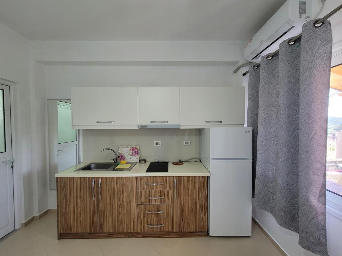 Spahiu Guesthouse クサミル エクステリア 写真
