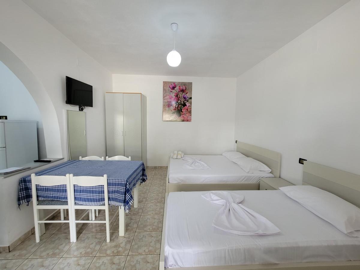 Spahiu Guesthouse クサミル エクステリア 写真