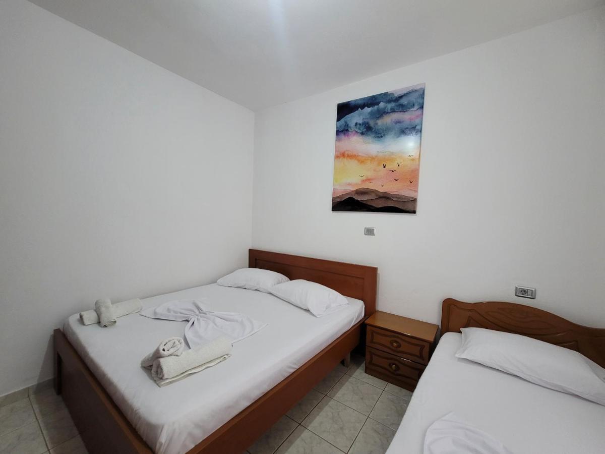 Spahiu Guesthouse クサミル エクステリア 写真