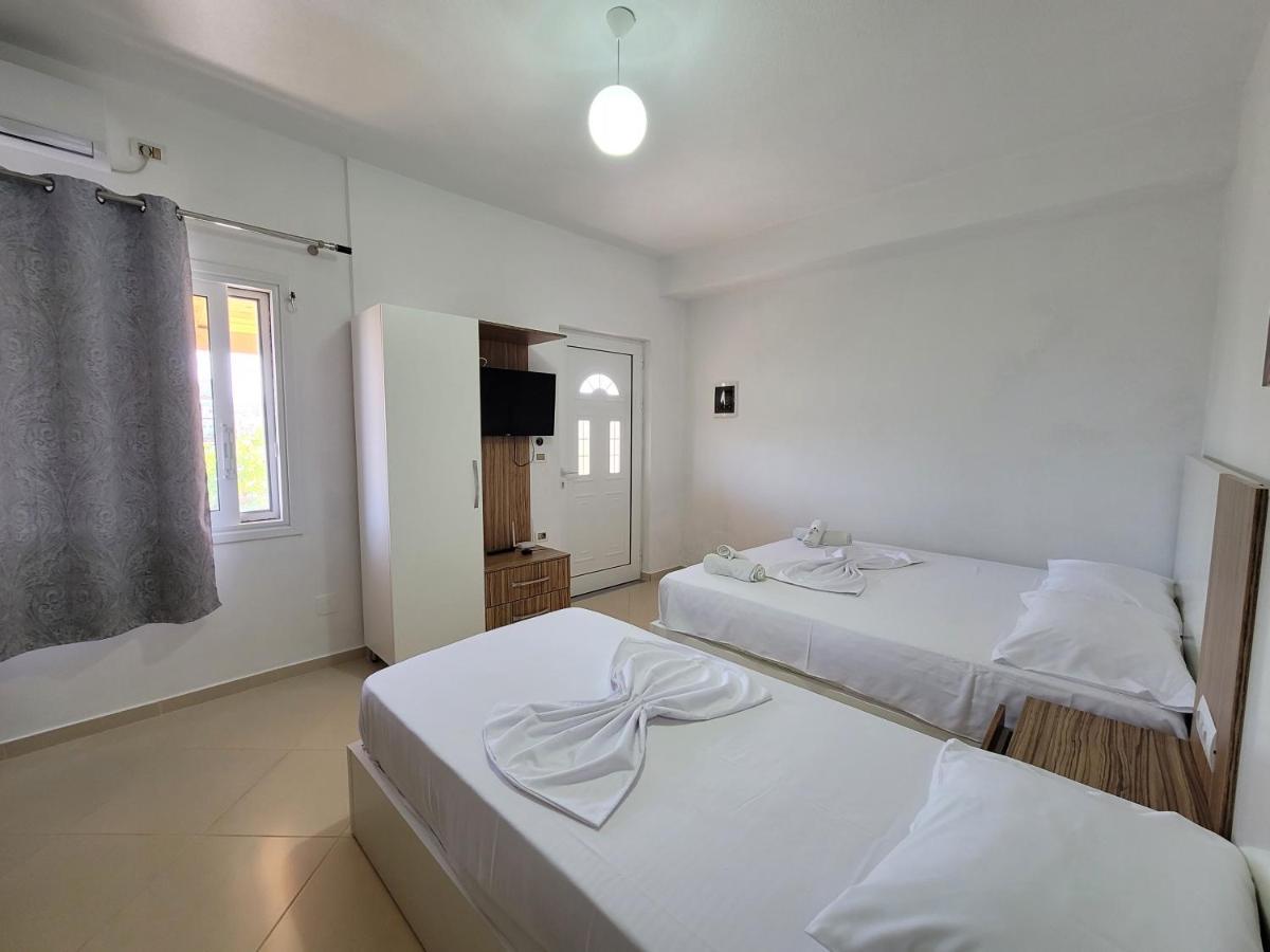 Spahiu Guesthouse クサミル エクステリア 写真