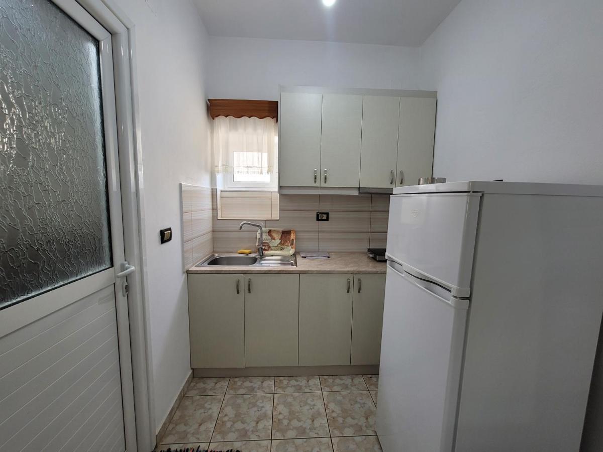 Spahiu Guesthouse クサミル エクステリア 写真