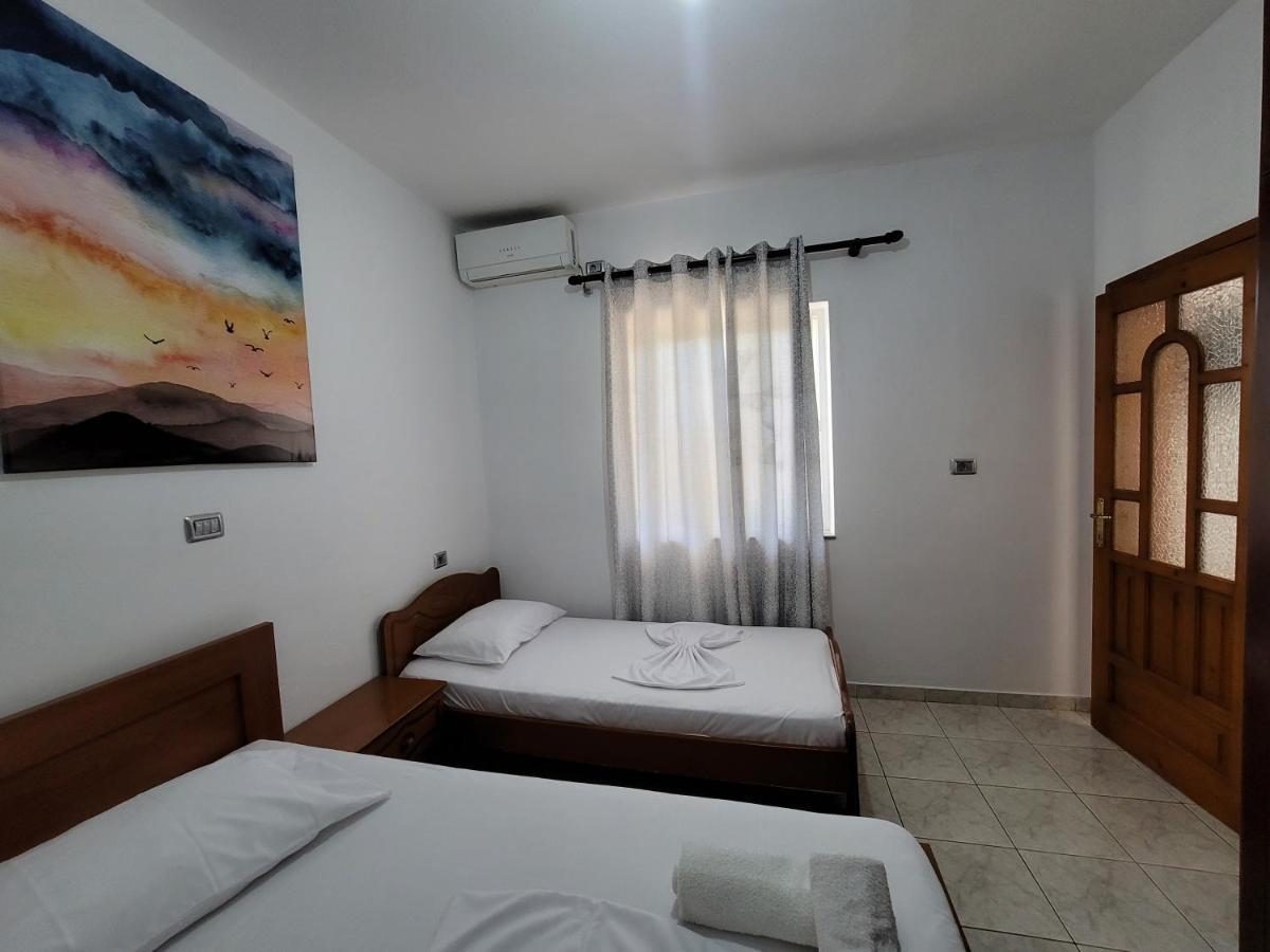 Spahiu Guesthouse クサミル エクステリア 写真