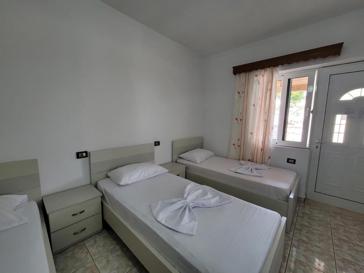 Spahiu Guesthouse クサミル エクステリア 写真