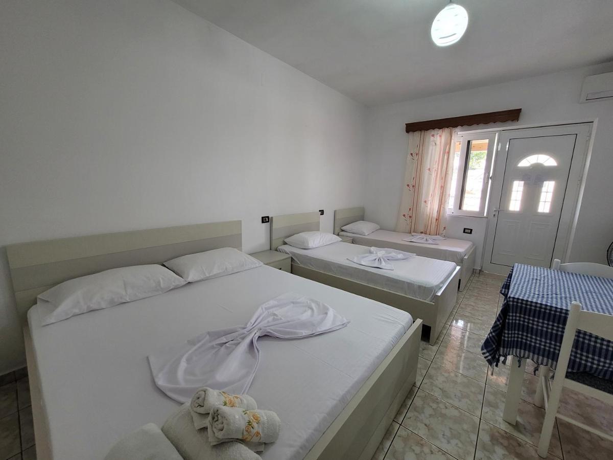 Spahiu Guesthouse クサミル エクステリア 写真