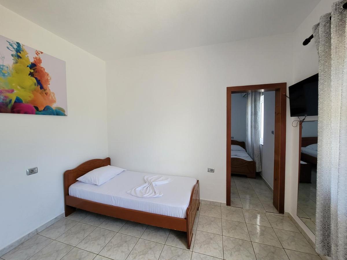 Spahiu Guesthouse クサミル エクステリア 写真